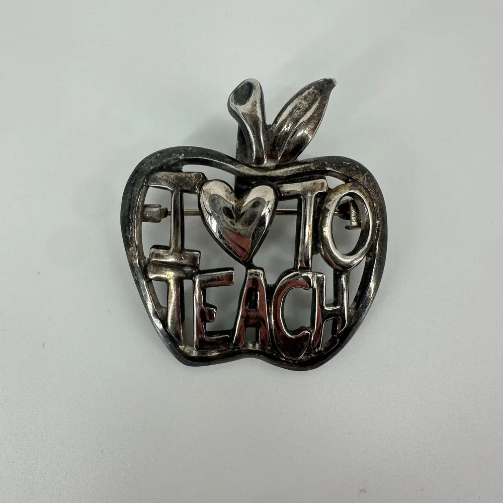 Vintage Apple I Heart To Teach Brooch Pendant Silver‎ Tone Teacher Gift Pin